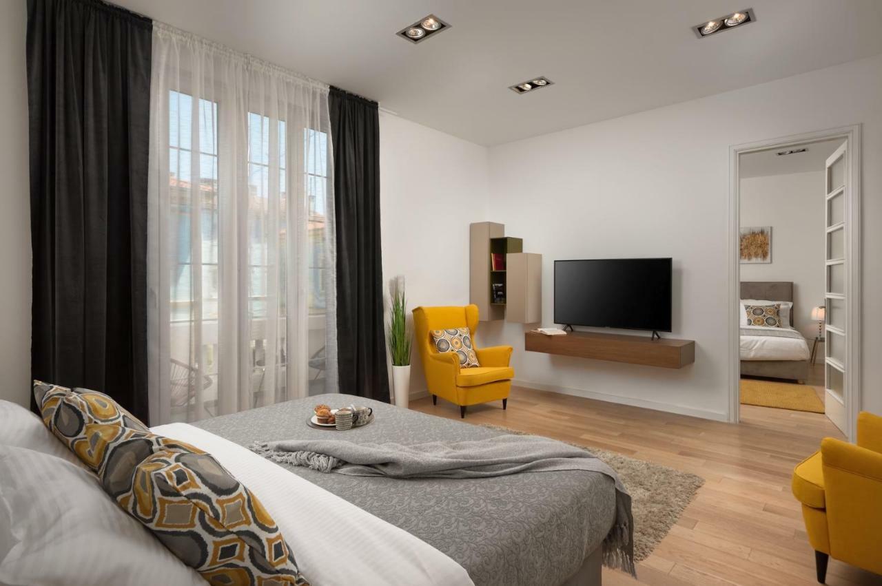 Carducci Apartment - Center PUY Eksteriør bilde