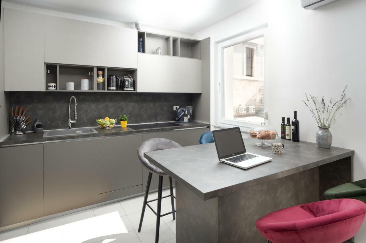 Carducci Apartment - Center PUY Eksteriør bilde