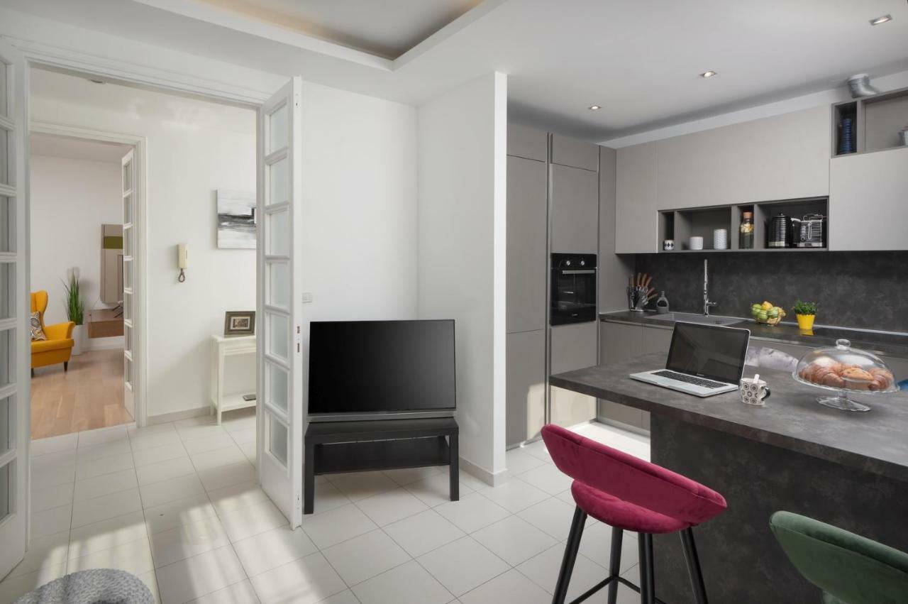 Carducci Apartment - Center PUY Eksteriør bilde